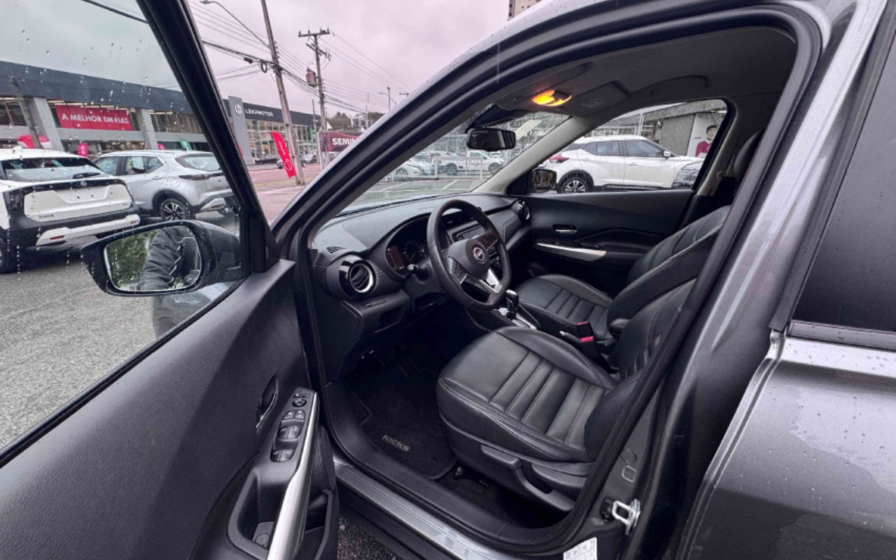 imagem-https://www.socarrao.com.br/sc-vehicle-images-prod/3776133/1789135036698-YXBwLXBob3Rvcy1abzdsMHQwRzhxejBSUzJQNm0ycXM1MUtSUnVwT0JSei5qcGc.jpg