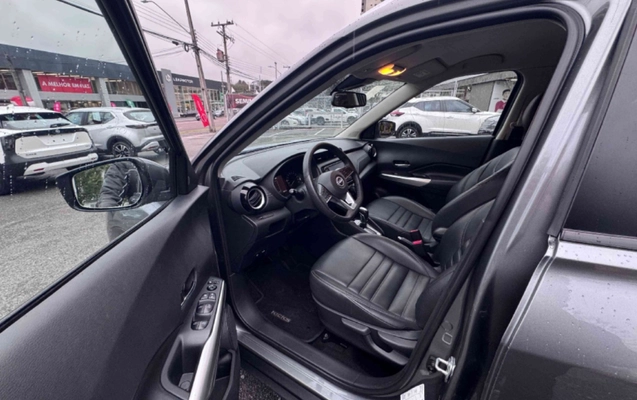 imagem-https://www.socarrao.com.br/sc-vehicle-images-prod/3776133/1789135036698-YXBwLXBob3Rvcy1abzdsMHQwRzhxejBSUzJQNm0ycXM1MUtSUnVwT0JSei5qcGc.jpg