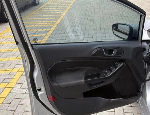 imagem-https://www.socarrao.com.br/sc-vehicle-images-prod/3776335/1790101184912-8439361_9_B_3cf82ea426.jpeg