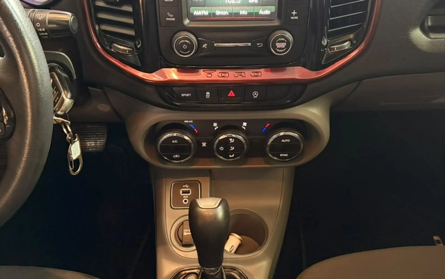 imagem-https://www.socarrao.com.br/sc-vehicle-images-prod/3776504/1789136088086-b7ed725d-3972-4e13-8278-ac14dd993e75.jpg