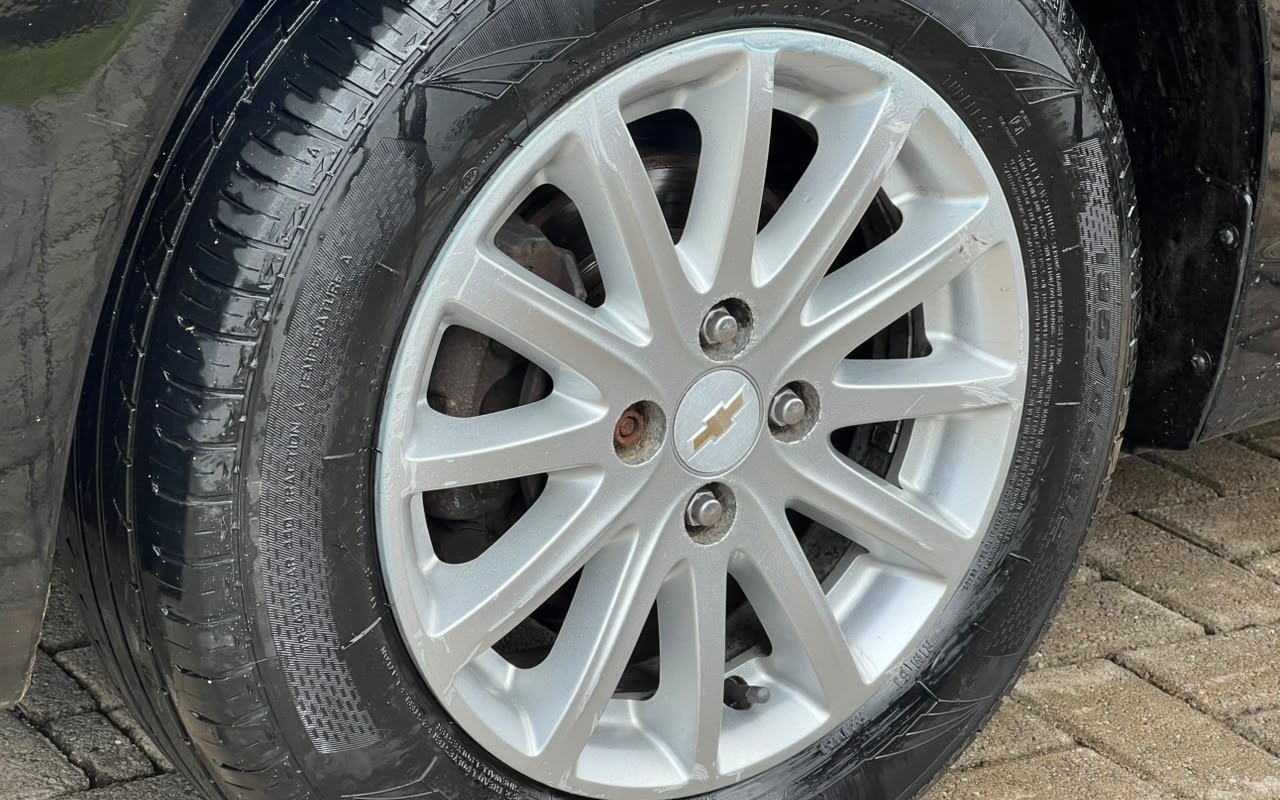 imagem-https://www.socarrao.com.br/sc-vehicle-images-prod/3776652/1789136472349-V2hhdHNBcHAgSW1hZ2UgMjAyNi0wOS0xMSBhdCAxMC4xNy4xNSAoMSkuanBlZw.jpeg