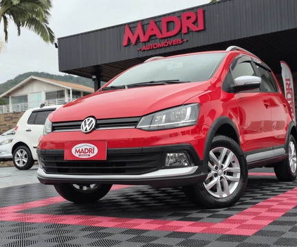 Volkswagen Crossfox 2015 Vermelho — foto 1 de 3