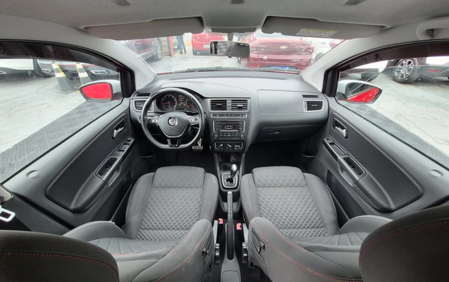 imagem-https://www.socarrao.com.br/sc-vehicle-images-prod/3776739/1789136615838-003_3c848be750a185b54cca38e2198cdd48.jpg