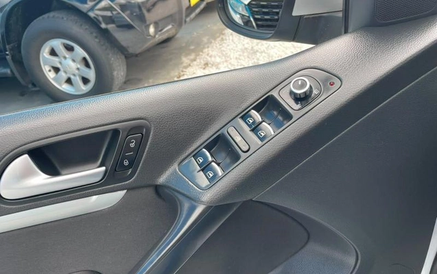 imagem-https://www.socarrao.com.br/sc-vehicle-images-prod/3776833/1789155464675-8467244_1_B_b980af918f.jpeg