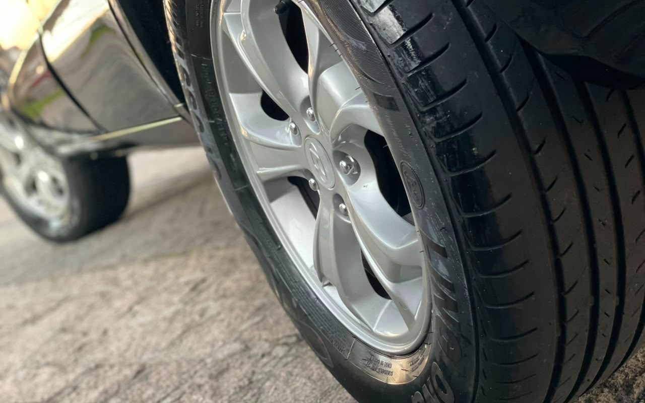 imagem-https://www.socarrao.com.br/sc-vehicle-images-prod/3776858/1789137202479-V2hhdHNBcHAgSW1hZ2UgMjAyNi0wNy0wNCBhdCAxMS40OC4zNiBBTSAoMikuanBlZw.jpeg