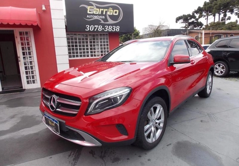 Mercedes-Benz GLA 200 2016 Vermelho — foto 1 de 3