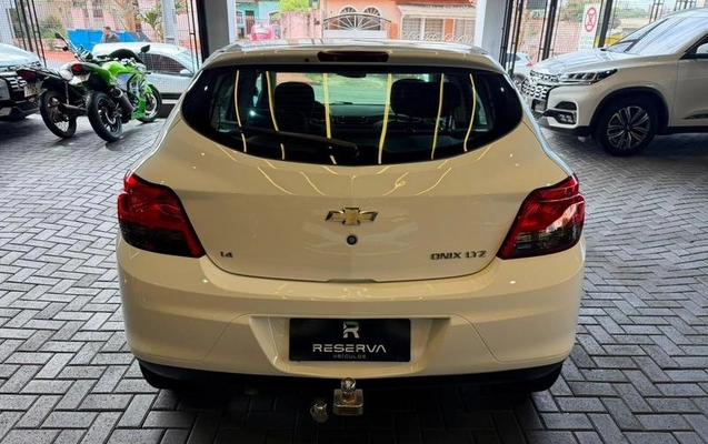 imagem-https://www.socarrao.com.br/sc-vehicle-images-prod/3777010/1789137438689-8453377_1_B_6a46257989.jpeg