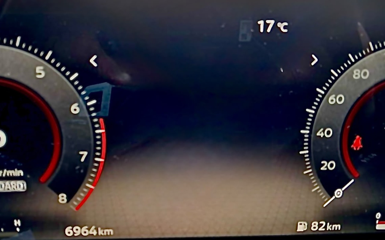 imagem-https://www.socarrao.com.br/sc-vehicle-images-prod/3777245/1789429005379-NzdiYmU3MzUtYzNiOC00ZjYzLTliYzQtZjhjZTliZGEzZjlmLmpwZw.jpg