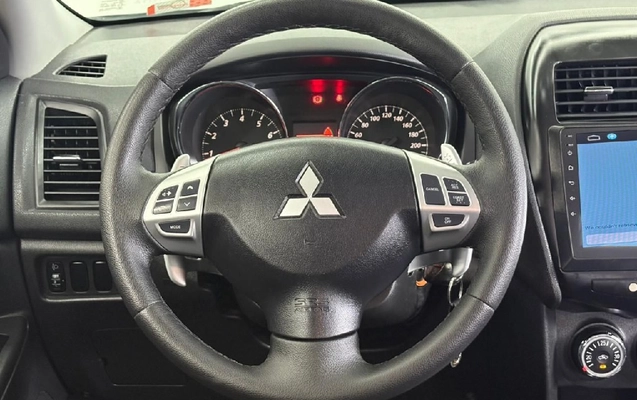 imagem-https://www.socarrao.com.br/sc-vehicle-images-prod/3777369/1789138456080-0ee9cc20-48e5-7f68-415f-dc3619eed37d-whatsappimage2026-09-01at1733321jpeg.jpg
