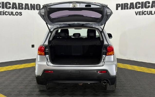 imagem-https://www.socarrao.com.br/sc-vehicle-images-prod/3777369/1789138456091-dd3a868c-c5b5-1613-7d1f-9eb365c19062-whatsappimage2026-09-01at173332jpeg.jpg
