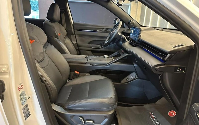 imagem-https://www.socarrao.com.br/sc-vehicle-images-prod/3777491/1792160031196-7870651_16_B_50658a7cf8.jpeg