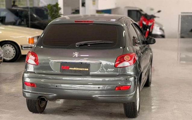 imagem-https://www.socarrao.com.br/sc-vehicle-images-prod/3777516/1789155790379-8419055_3_B_e9317c339f.jpeg