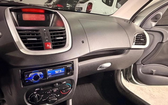 imagem-https://www.socarrao.com.br/sc-vehicle-images-prod/3777516/1789155790389-8419055_11_B_bf1d713069.jpeg