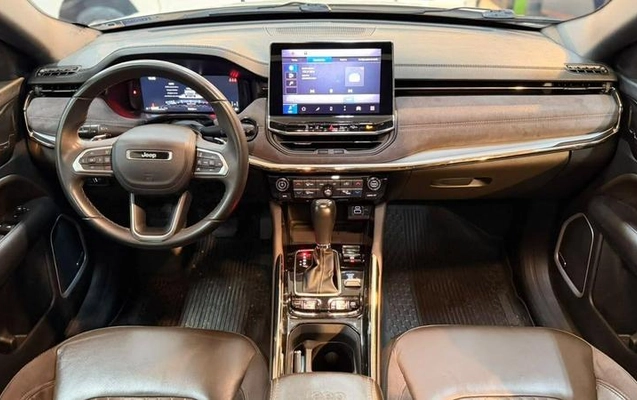 imagem-https://www.socarrao.com.br/sc-vehicle-images-prod/3778184/1789140566288-8406122_14_B_f0ec9cbeae.jpeg