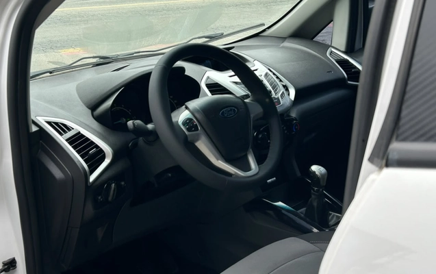 imagem-https://www.socarrao.com.br/sc-vehicle-images-prod/3778528/1789505500462-003_8f91288a847ae64169607ee7e8040ca1.jpeg