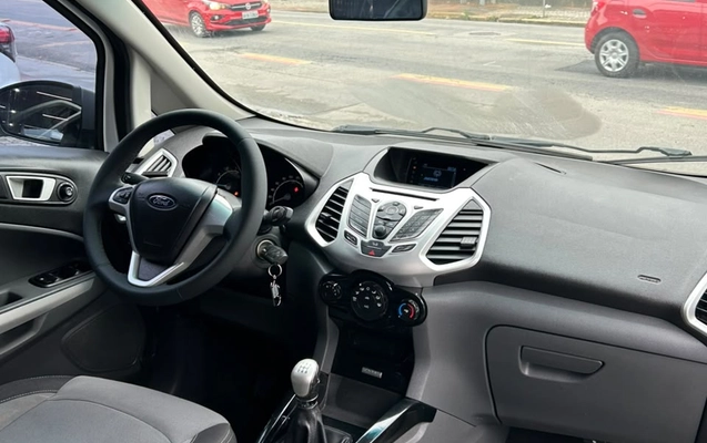 imagem-https://www.socarrao.com.br/sc-vehicle-images-prod/3778528/1789505500464-003_66c6924476ba778e1c9ec924de7a772f.jpeg