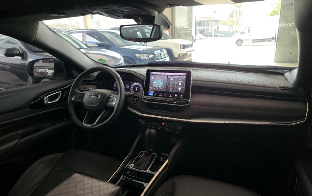 imagem-https://www.socarrao.com.br/sc-vehicle-images-prod/3778603/1789142915185-cbe56eb0a0a94d1188d5bdfdeae3b1bd_1789142865295.jpg
