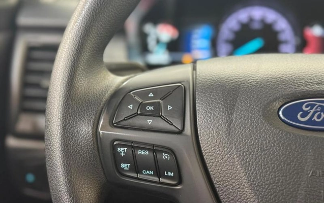 imagem-https://www.socarrao.com.br/sc-vehicle-images-prod/3778733/1790000342939-8467251_12_B_f86684afbd.jpeg