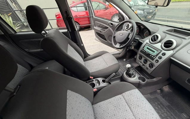 imagem-https://www.socarrao.com.br/sc-vehicle-images-prod/3779315/1789143567405-gb-df94cad.jpeg