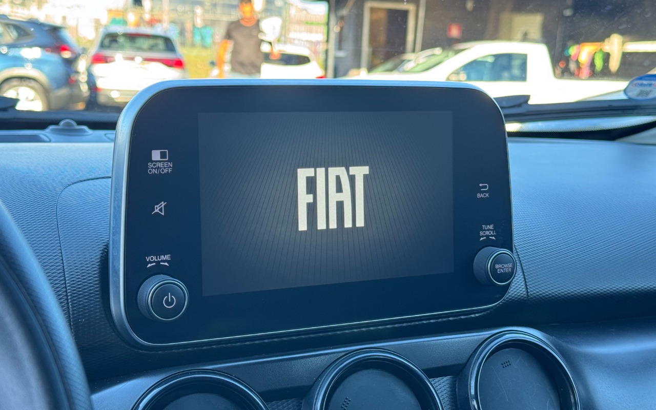 imagem-https://www.socarrao.com.br/sc-vehicle-images-prod/3779782/1789144634561-SU1HXzIzNjUuanBlZw.jpeg