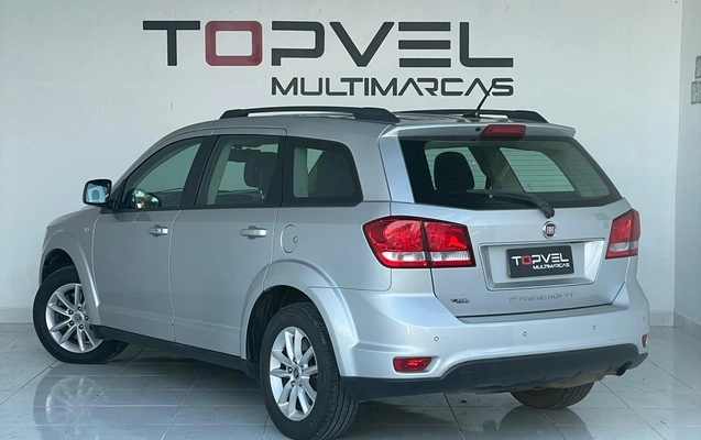imagem-https://www.socarrao.com.br/sc-vehicle-images-prod/3780077/1789145528566-003_aac32ee2c06d42b824f75f5f3acc0ec6.jpeg