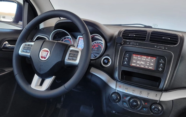 imagem-https://www.socarrao.com.br/sc-vehicle-images-prod/3780077/1789145528572-003_ce77da681530866619897a0a1c74317c.jpg