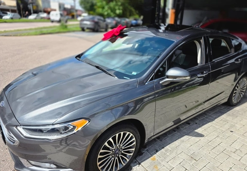 Ford Fusion 2017 Cinza — foto 1 de 3