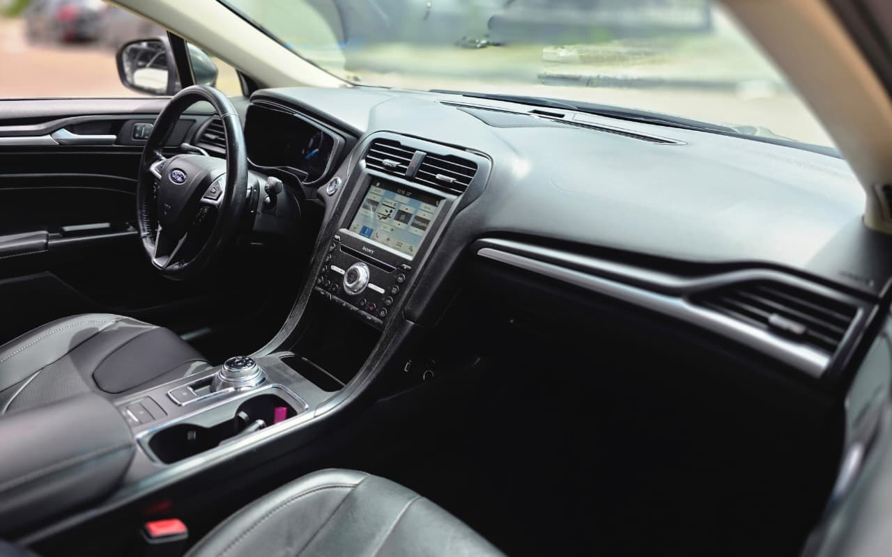 imagem-https://www.socarrao.com.br/sc-vehicle-images-prod/3780097/1789146358736-V2hhdHNBcHAgSW1hZ2UgMjAyNi0wOS0xMSBhdCAxMy41Ni40MCAoMSkuanBlZw.jpeg
