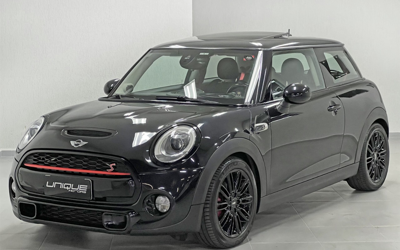 MINI COOPER 2015 Preto — foto 1 de 3