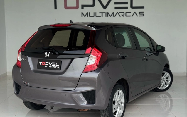 imagem-https://www.socarrao.com.br/sc-vehicle-images-prod/3780193/1789145889153-003_a58a51ff26ea3c133d79c0b6738bd4b0.jpg