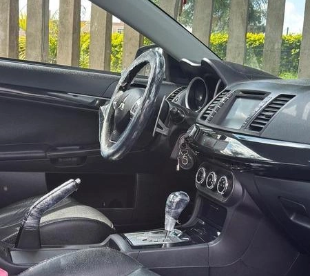 imagem-https://www.socarrao.com.br/sc-vehicle-images-prod/3780204/1790960075868-8413825_14_B_2fed8658aa.jpeg