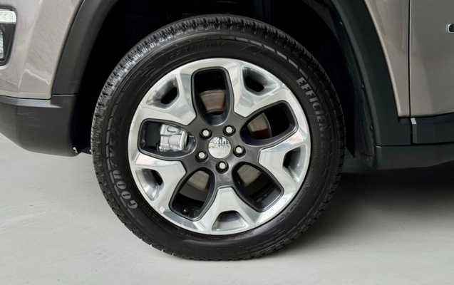 imagem-https://www.socarrao.com.br/sc-vehicle-images-prod/3780329/1789146481095-12_032835.jpg