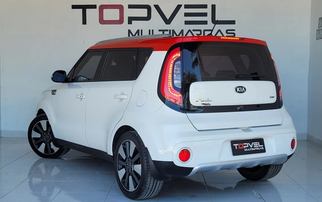 imagem-https://www.socarrao.com.br/sc-vehicle-images-prod/3780379/1789146551311-003_a5775d32f44c0b1bc3a867b624ca830e.jpg