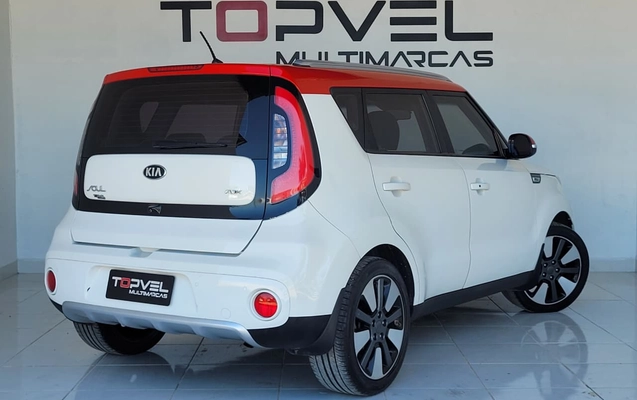 imagem-https://www.socarrao.com.br/sc-vehicle-images-prod/3780379/1789146551312-003_50b8cd7207daba0cc09000656ac9bf08.jpg