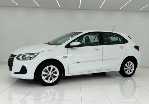 Chevrolet Onix 2023 Branco — foto 1 de 3