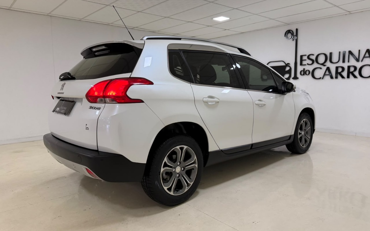 imagem-https://www.socarrao.com.br/sc-vehicle-images-prod/3780871/1789147871226-V2hhdHNBcHAgSW1hZ2UgMjAyNi0wOS0xMSBhdCAxMy41MC4yNyAoMikuanBlZw.jpeg