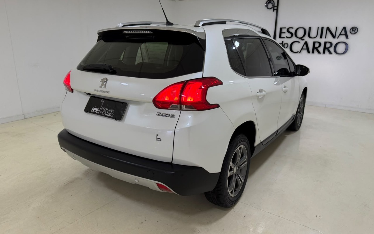 imagem-https://www.socarrao.com.br/sc-vehicle-images-prod/3780871/1789147871472-V2hhdHNBcHAgSW1hZ2UgMjAyNi0wOS0xMSBhdCAxMy41MC4yNyAoMykuanBlZw.jpeg