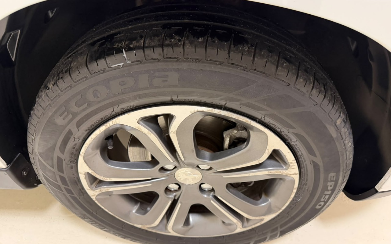 imagem-https://www.socarrao.com.br/sc-vehicle-images-prod/3780871/1789147871680-V2hhdHNBcHAgSW1hZ2UgMjAyNi0wOS0xMSBhdCAxMy41MC4yOSAoNCkuanBlZw.jpeg