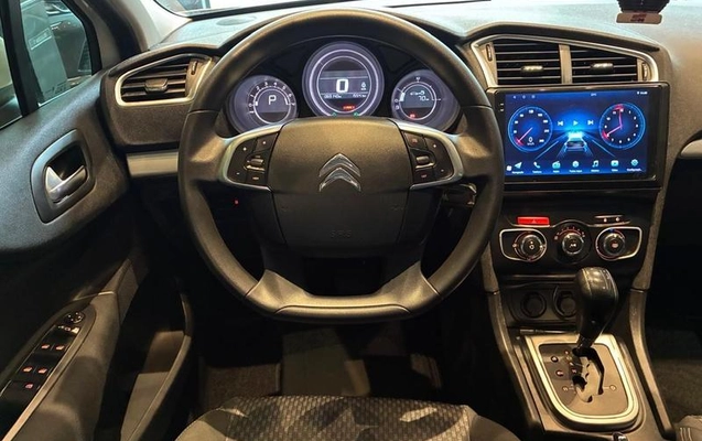 imagem-https://www.socarrao.com.br/sc-vehicle-images-prod/3781020/1789148330300-8359260_11_B_265e27c988.jpeg
