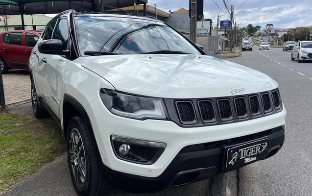 imagem-https://www.socarrao.com.br/sc-vehicle-images-prod/3781052/1789220472403-8461092_2_B_061f906315.jpeg