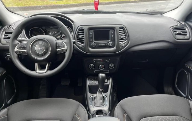 imagem-https://www.socarrao.com.br/sc-vehicle-images-prod/3781052/1789220472416-8461092_13_B_d54588aee5.jpeg