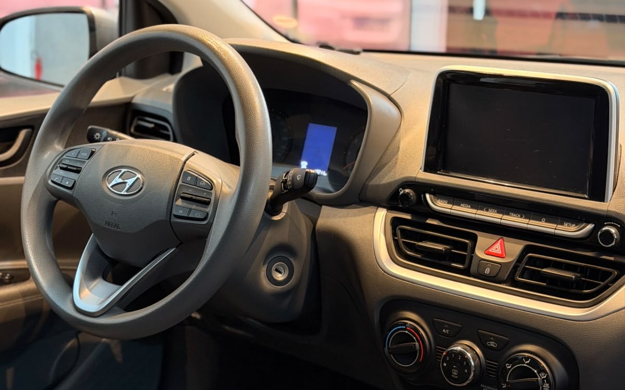 imagem-https://www.socarrao.com.br/sc-vehicle-images-prod/3781066/1789148409611-V2hhdHNBcHAgSW1hZ2UgMjAyNi0wOS0xMCBhdCAxNC41NS4wMiAoMikuanBlZw.jpeg