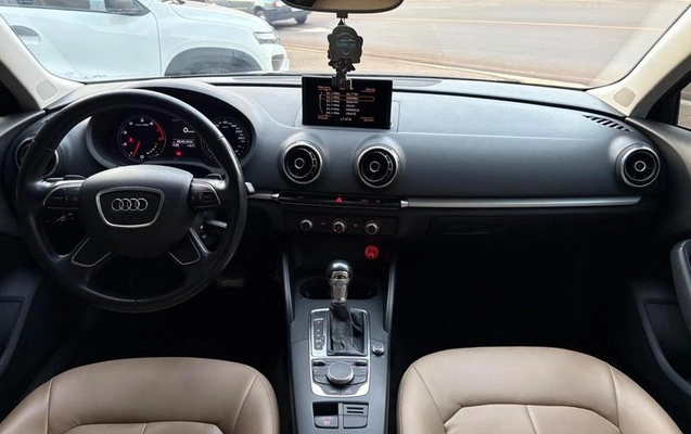 imagem-https://www.socarrao.com.br/sc-vehicle-images-prod/3781089/1789419955325-8468210_4_B_d30d1a0a04.jpeg