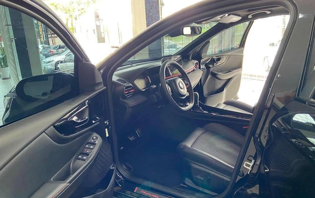 imagem-https://www.socarrao.com.br/sc-vehicle-images-prod/3781202/1789148660086-8413146_27_B_fc630a3224.jpeg