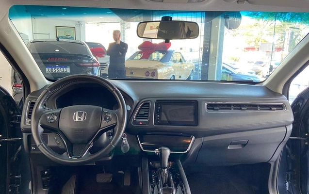 imagem-https://www.socarrao.com.br/sc-vehicle-images-prod/3781205/1789148663070-8431172_13_B_006120113e.jpeg