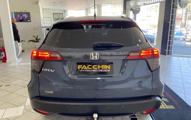imagem-https://www.socarrao.com.br/sc-vehicle-images-prod/3781205/1789148663074-8431172_12_B_affa89bc57.jpeg