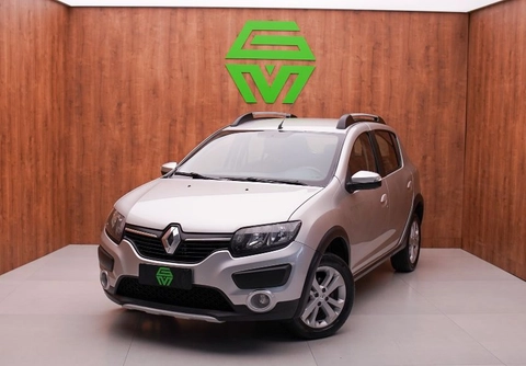 Renault Sandero 2019 Prata — foto 1 de 3