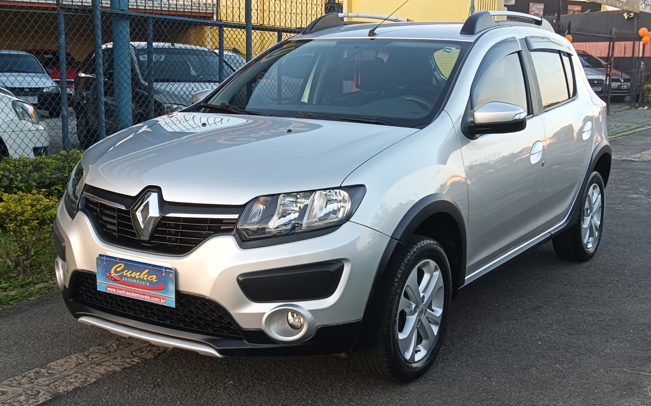 Renault Sandero 2018 Prata — foto 1 de 3