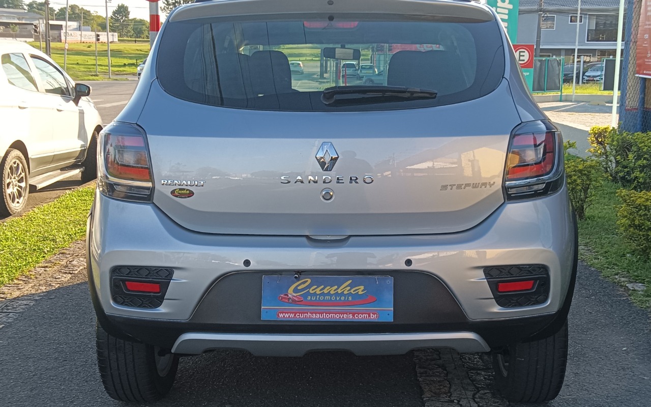 imagem-https://www.socarrao.com.br/sc-vehicle-images-prod/3781301/1789148899408-SU1HXzIwMjUxMTI5XzE3NDMwOH4yLmpwZw.jpg