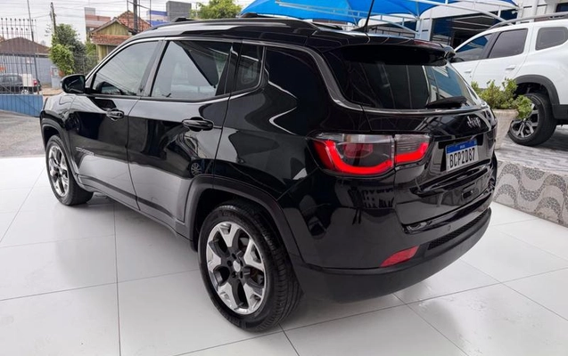 imagem-https://www.socarrao.com.br/sc-vehicle-images-prod/3781304/1789401535678-8434397_3_B_859d845705.jpeg
